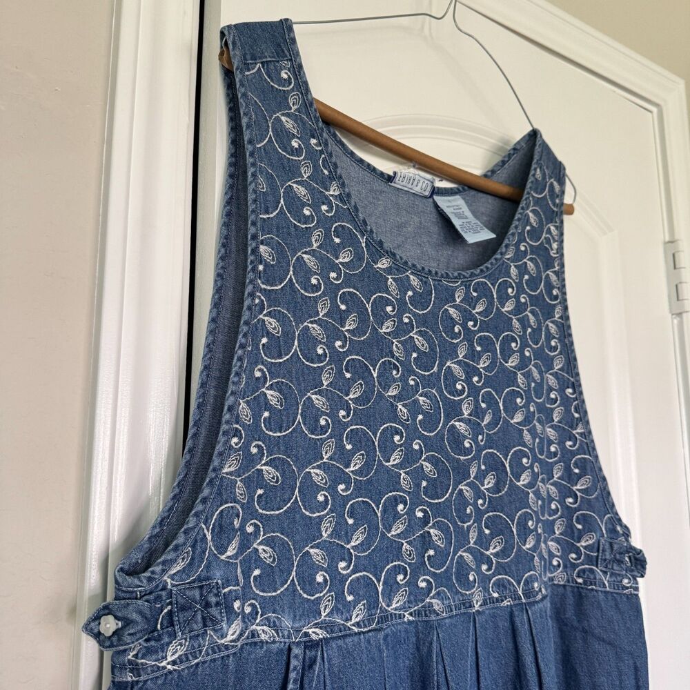Erika & Co embroidered floral jean dress- L- 100% cotton, pockets